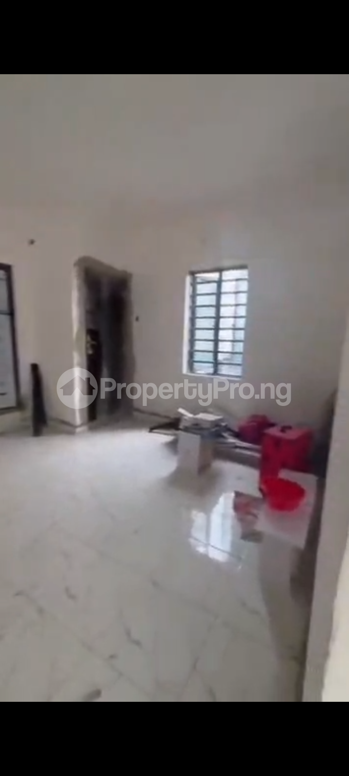 2 bedroom Commercial Property for rent Somolu Shomolu Lagos