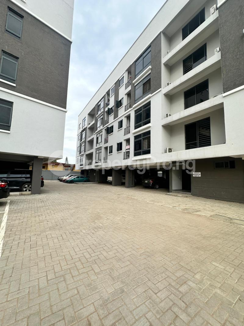 3 bedroom Flat / Apartment for sale Sabo Yaba Lagos