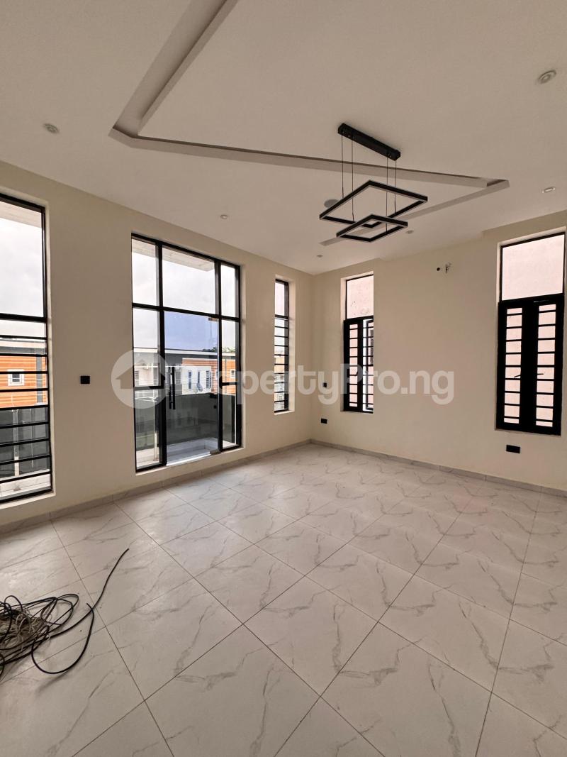 3 bedroom Flat / Apartment for sale Alagomeji Yaba Lagos
