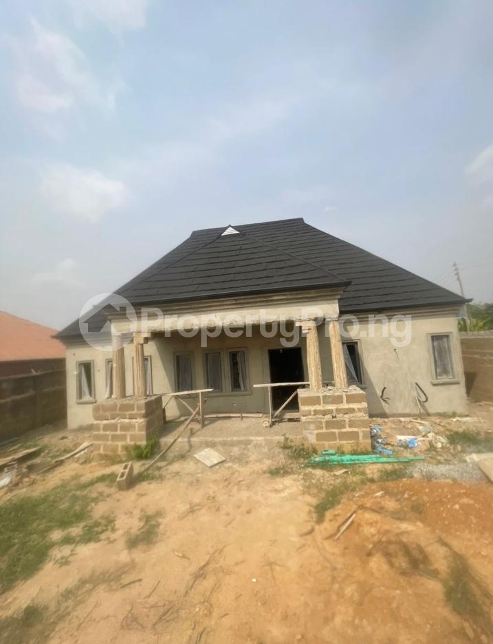4 bedroom House for sale Isokan Estate Akala, Akobo Ibadan Oyo
