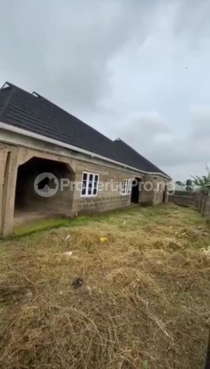 3 bedroom House for sale Aba Panu Ologuneru, Eleyele Ibadan Oyo