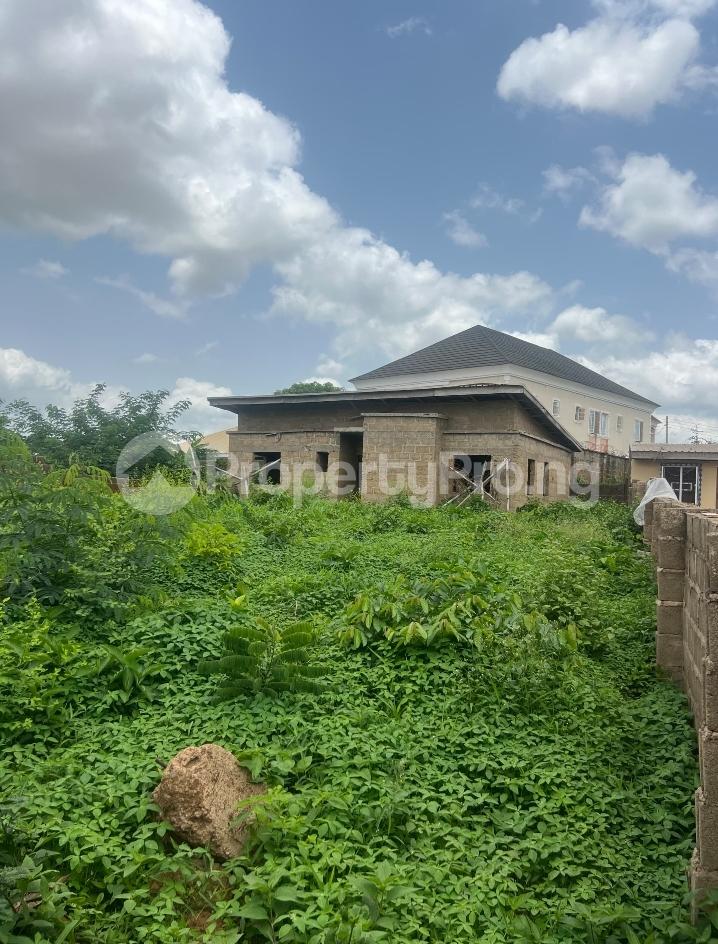 2 bedroom House for sale Dove Estate Elebu Off Akala Express Ibadan Oyo
