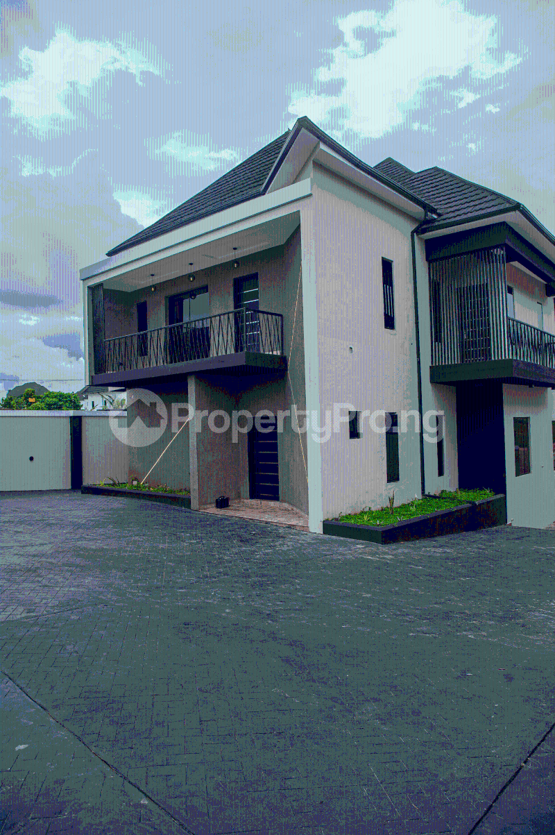 5 bedroom House for sale 4th Avenue, 3rd Close, Federal Housing Estate (malaysia Estate) Oshimili North Delta