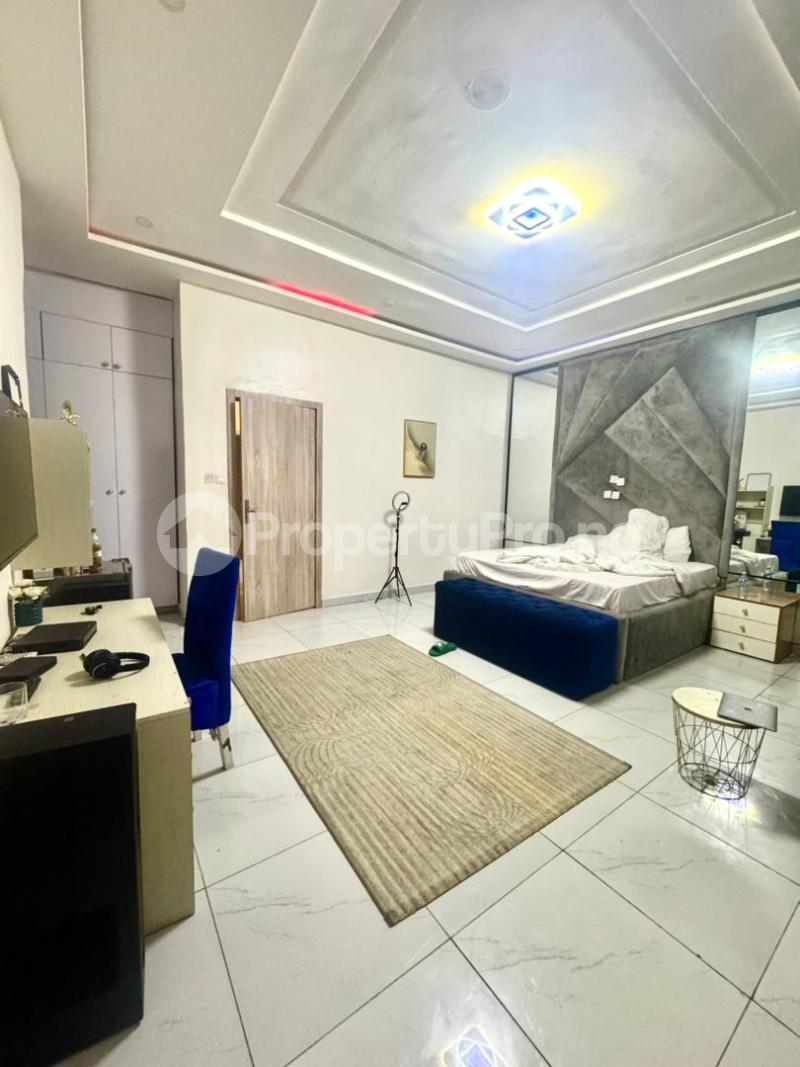 Flat / Apartment for shortlet Iponri Surulere Lagos