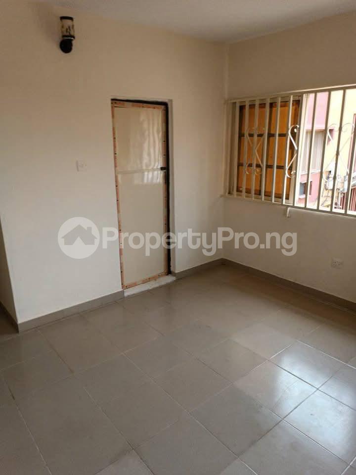 Flat / Apartment for rent Lawanson Surulere Lagos
