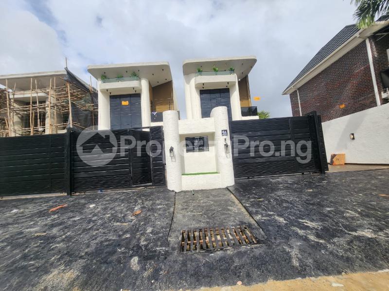 5 bedroom House for sale 2nd Toll Gate Lekki Lagos
