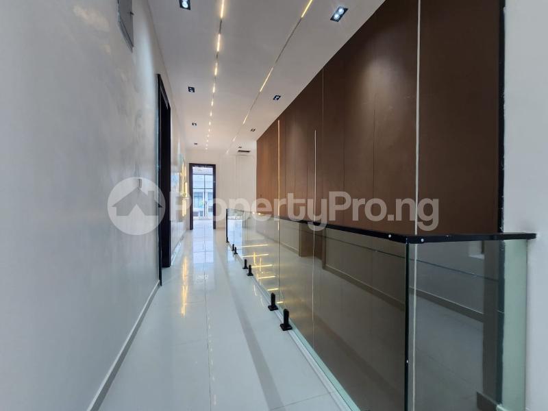 5 bedroom House for sale 2nd Toll Gate Lekki Lagos