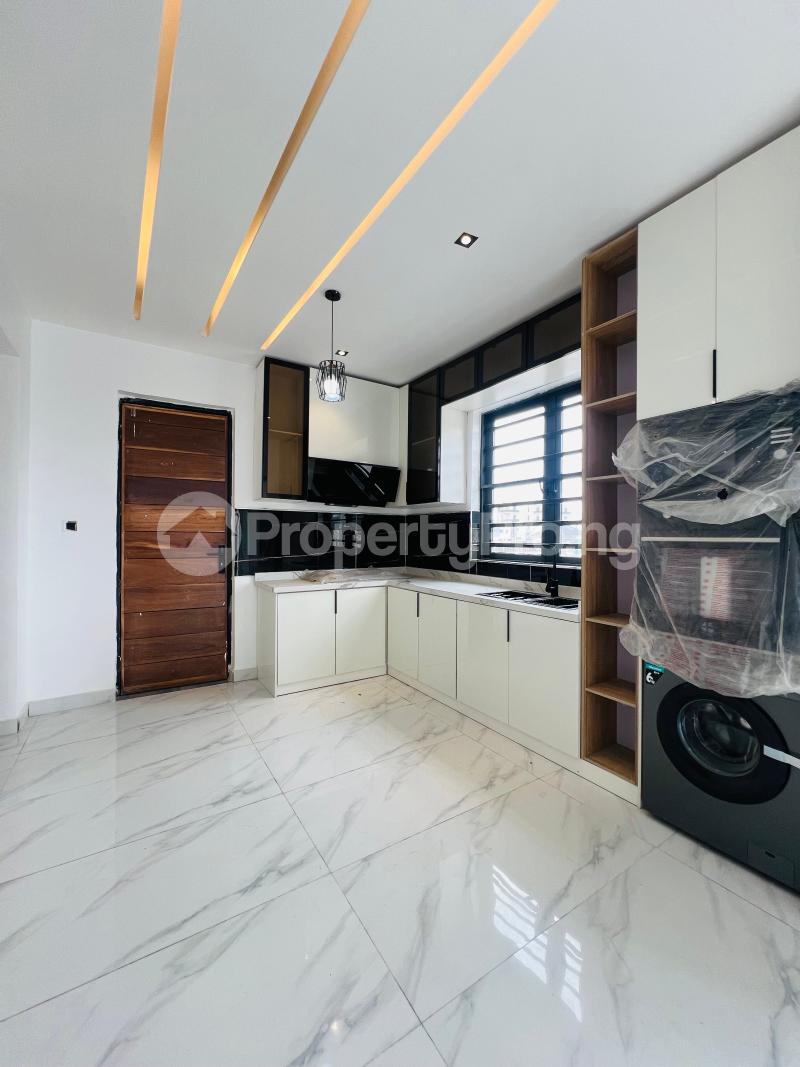 2 bedroom House for rent Ikate Lekki Lagos