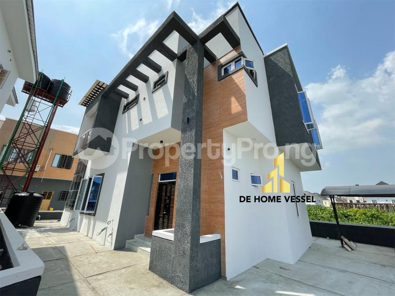 4 bedroom House for sale 2nd Toll Gate Ikota Lekki Lagos