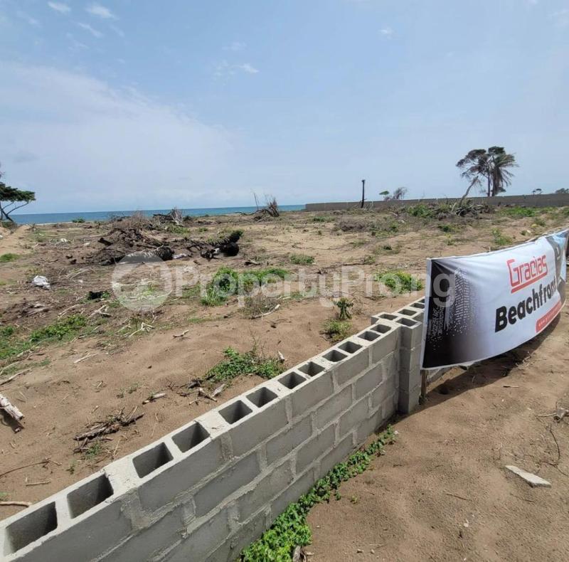 Land for sale Off Monastery Road, Sangotedo Ajah. Monastery road Sangotedo Lagos