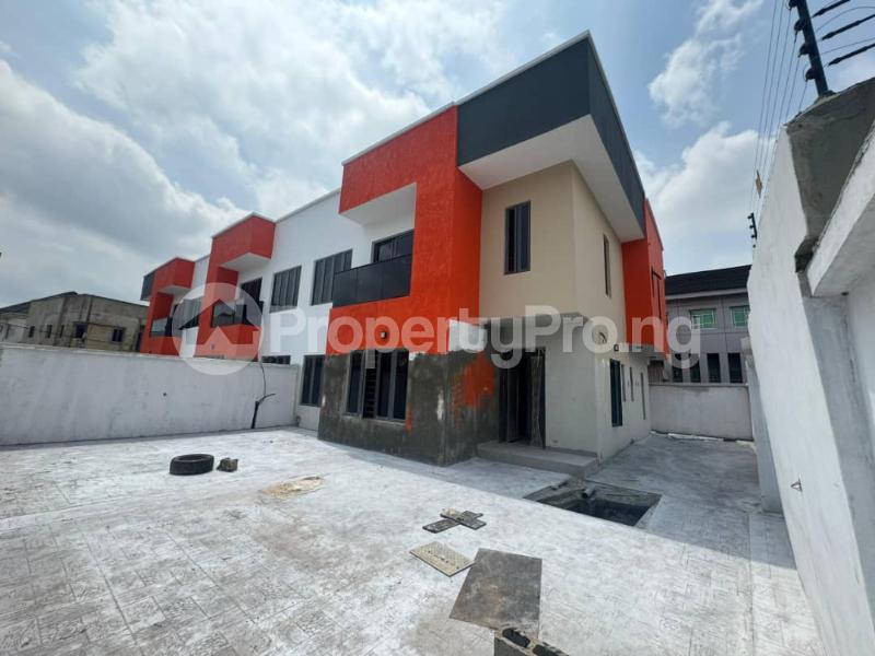 4 bedroom House for sale Soluyi Gbagada Lagos