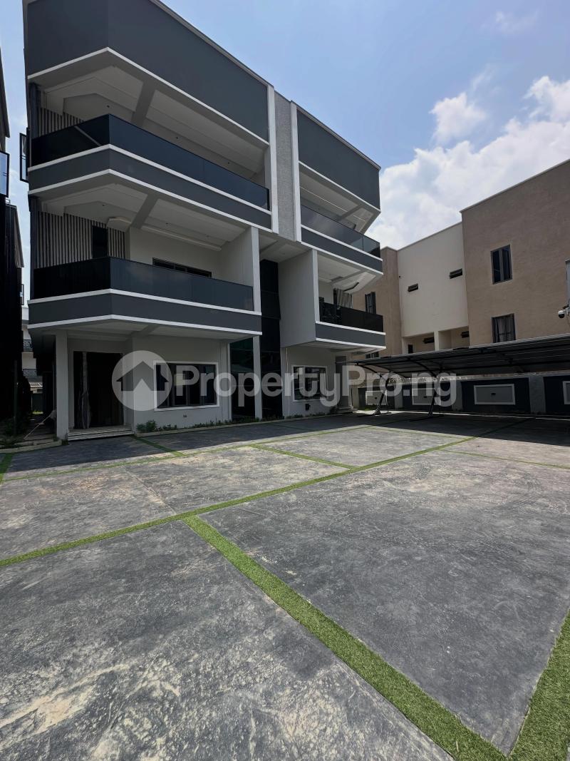 4 bedroom House for sale Utako Abuja