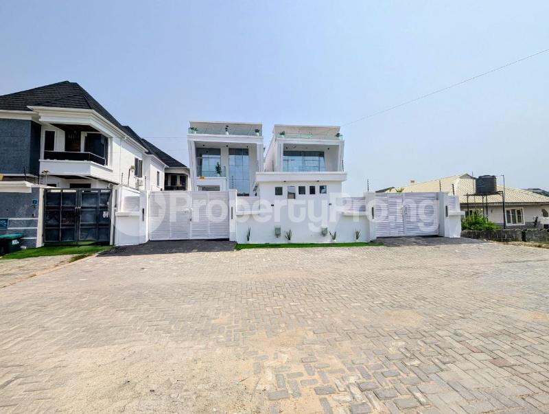 5 bedroom House for sale Off Spg Road Ologolo Lekki Lagos