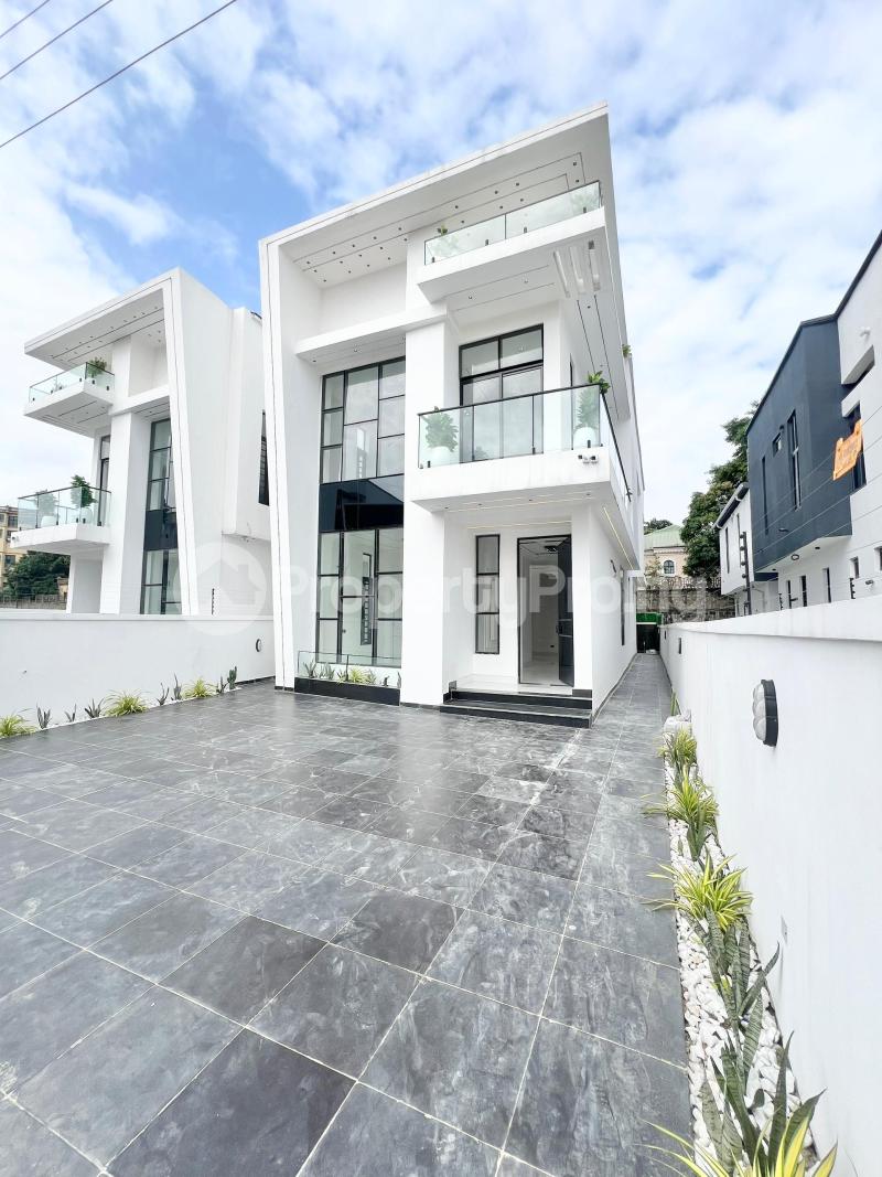 5 bedroom House for sale chevron Lekki Lagos