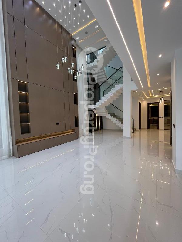 5 bedroom House for sale Lekki Lagos