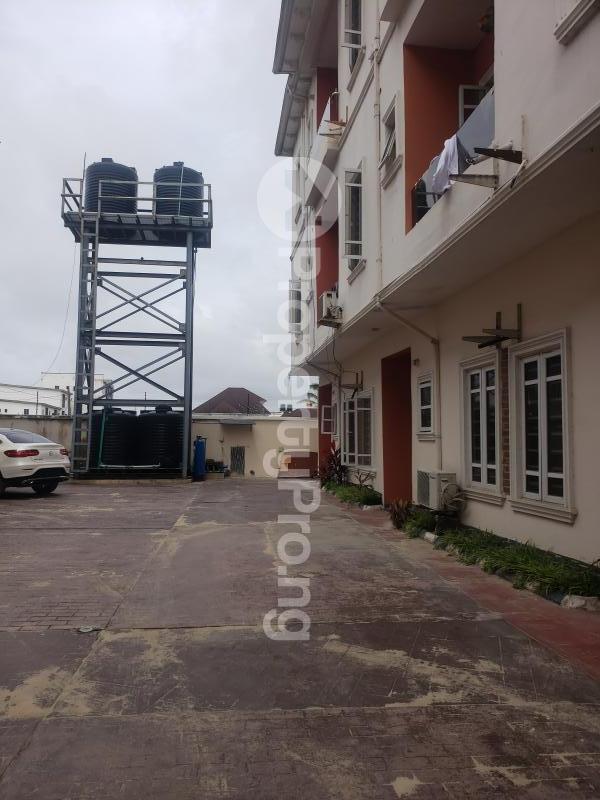 4 bedroom House for rent Ologolo Lekki Lagos