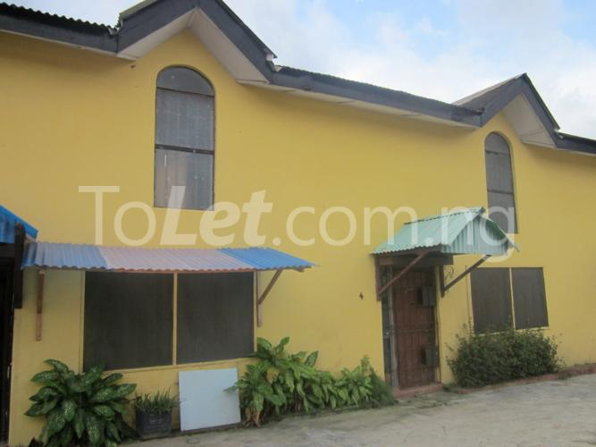 2 bedroom House for rent Bamidele Daramola Str.mende Maryland Ikeja Lagos