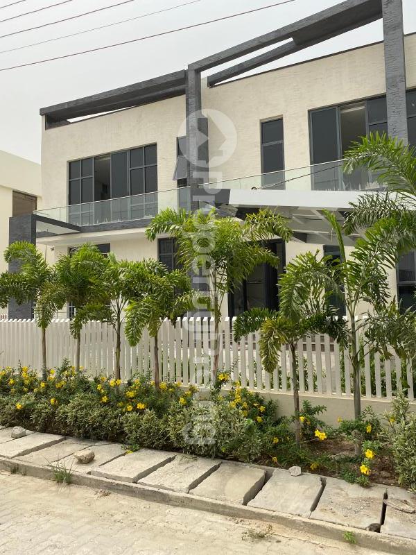 5 bedroom House for sale Northern Foreshore Estate chevron Lekki Lagos