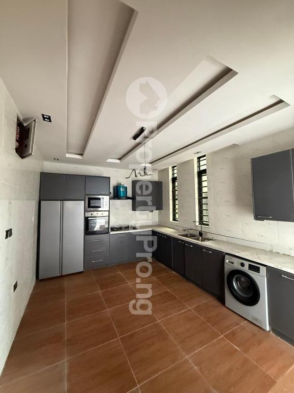 4 bedroom House for sale 4 Bedroom Terrace Duplex For Sale Osapa london Lekki Lagos