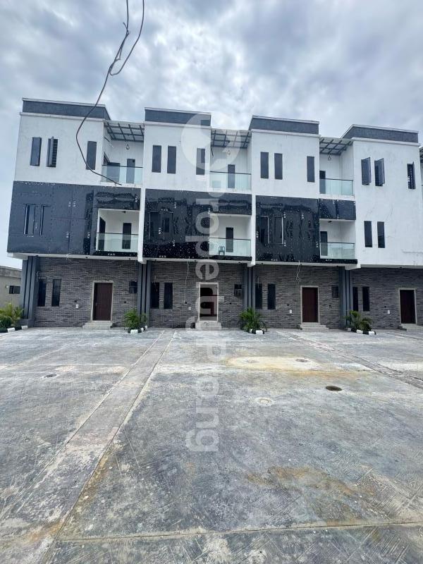 4 bedroom House for sale Orchid Road Orchid Lekki Lagos