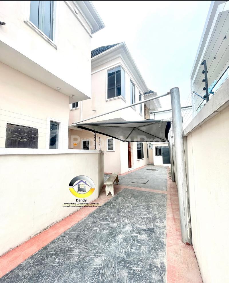 4 bedroom House for sale Ikota Lekki Lagos