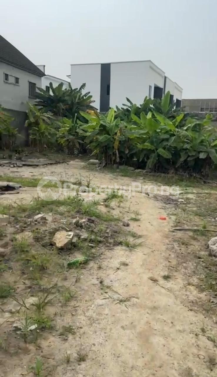 Land for sale Canaan Estate, Before Blenco Super Market Ajah Lagos