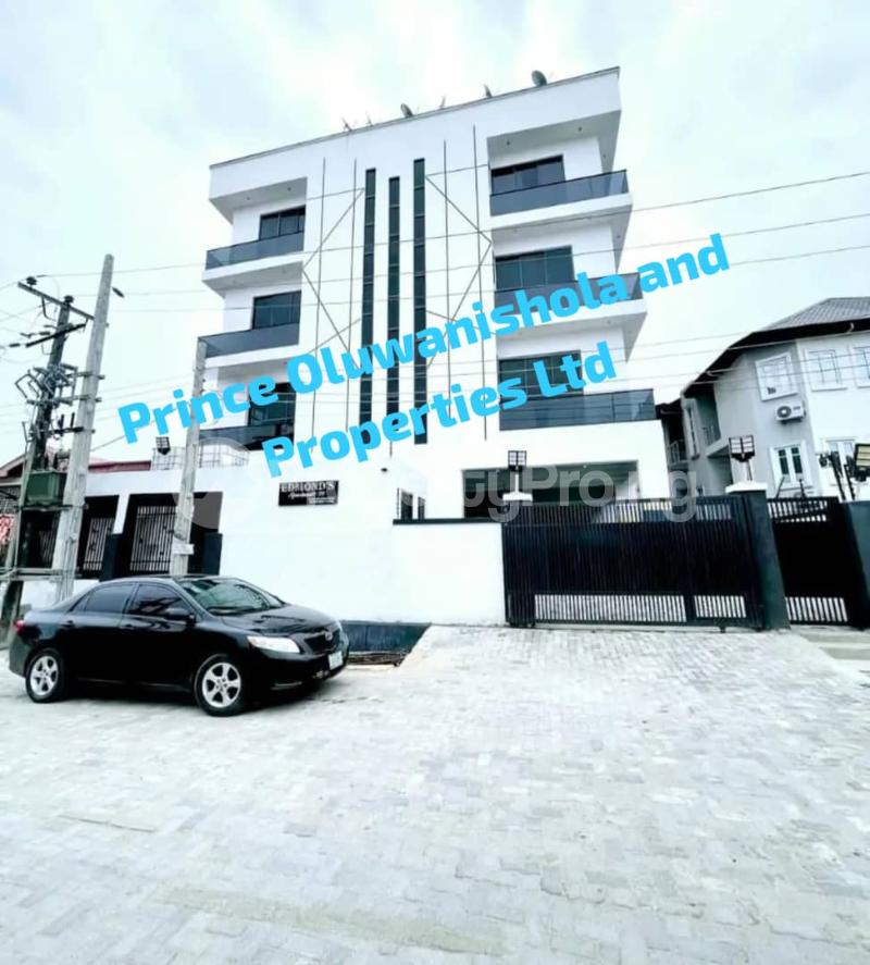 2 bedroom Flat / Apartment for sale The Property Located In A Good Neighborhood Not Inside An Estate Ologolo Lekki Lagos