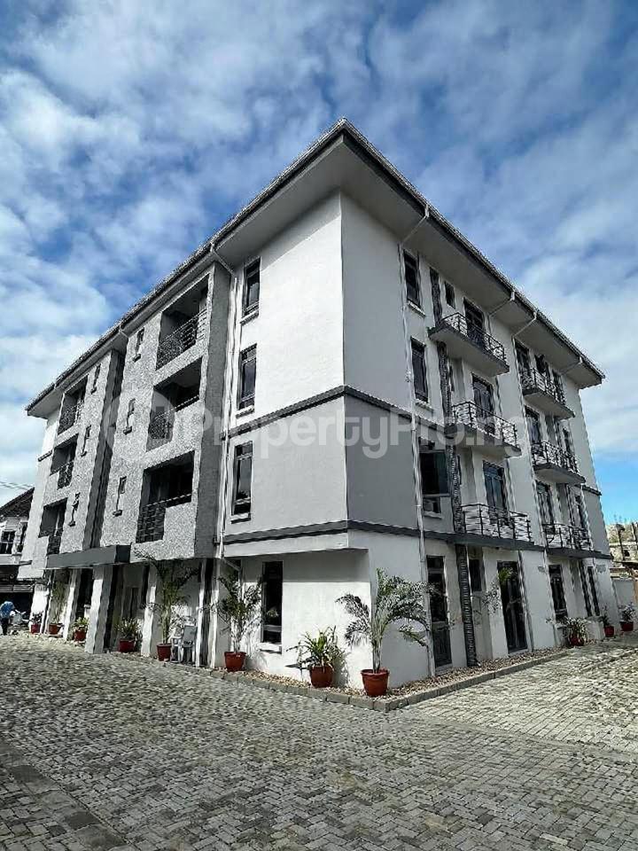 3 bedroom House for rent Osapa london Lekki Lagos