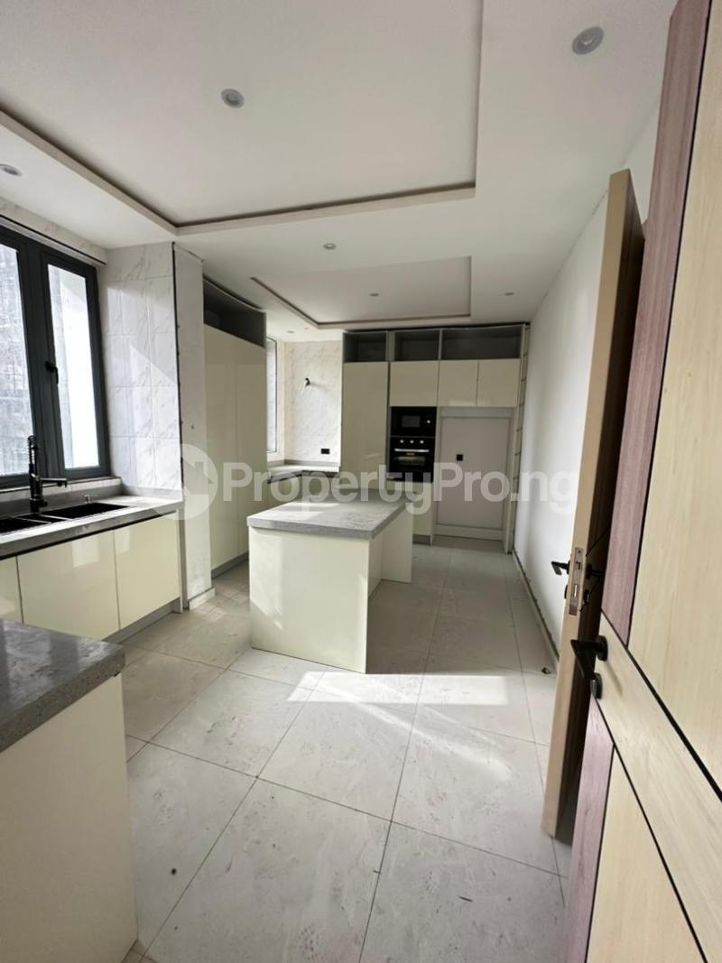 3 bedroom Flat / Apartment for sale Off Durosinmi Etti Lekki Phase 1 Lekki Lagos