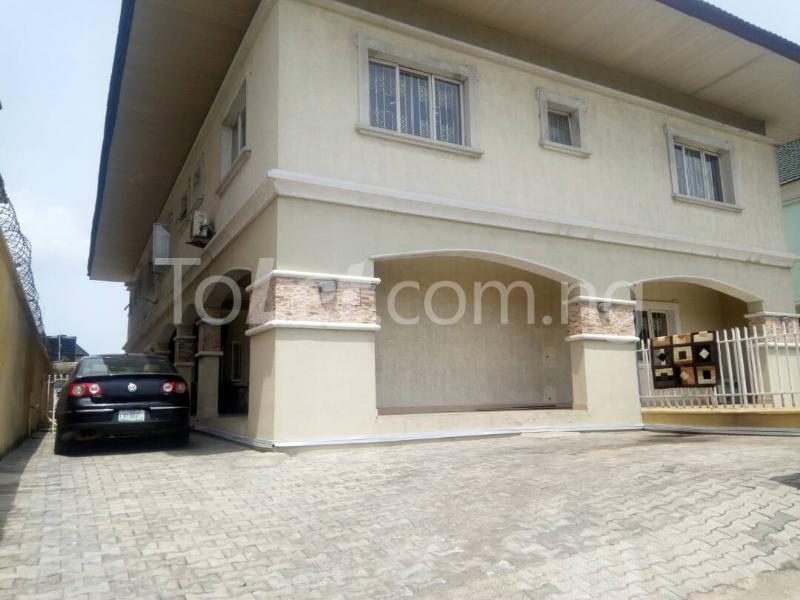 3 bedroom House for rent Gated Environment Osapa london Lekki Lagos