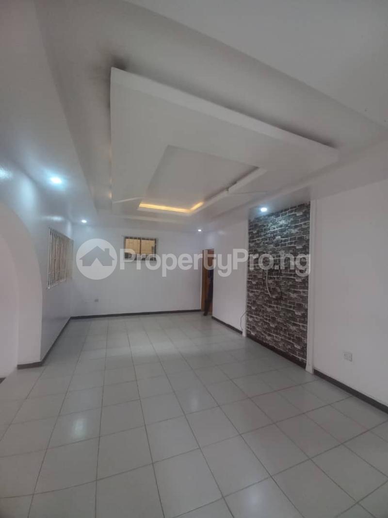 3 bedroom Flat / Apartment for rent Close To Secretariat Shangisha Kosofe/Ikosi Lagos