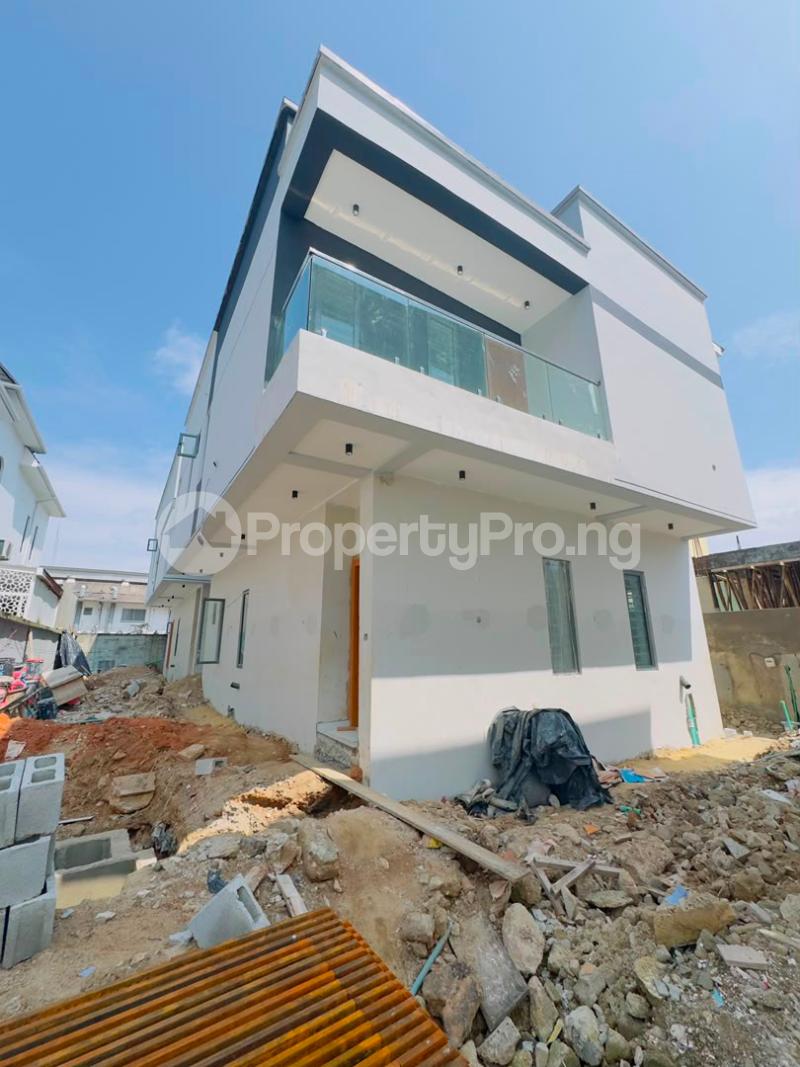 4 bedroom House for sale Surulere Lagos