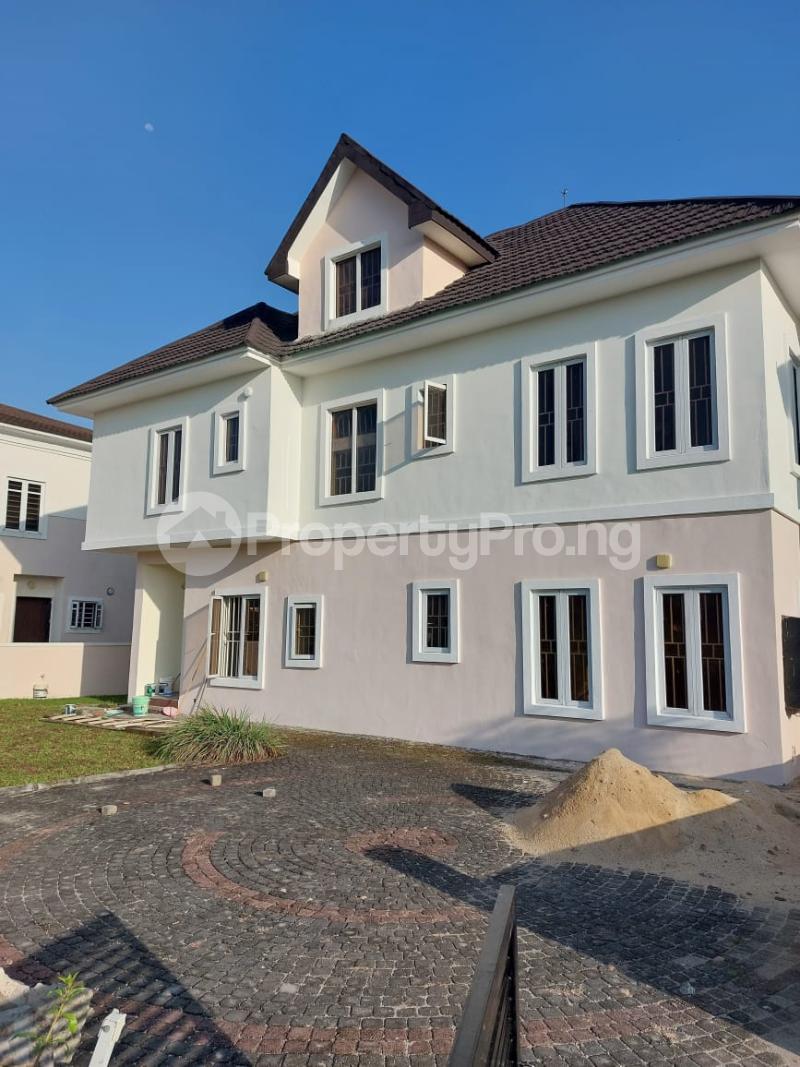 4 bedroom House for rent Royal Gardens Estate Ajah Lagos