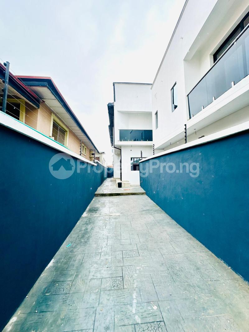 4 bedroom House for sale Gbagada Lagos