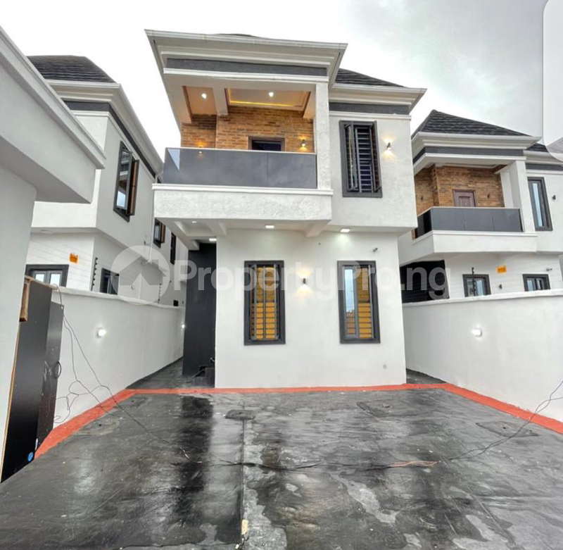 House for sale W Ikota Lekki Lagos
