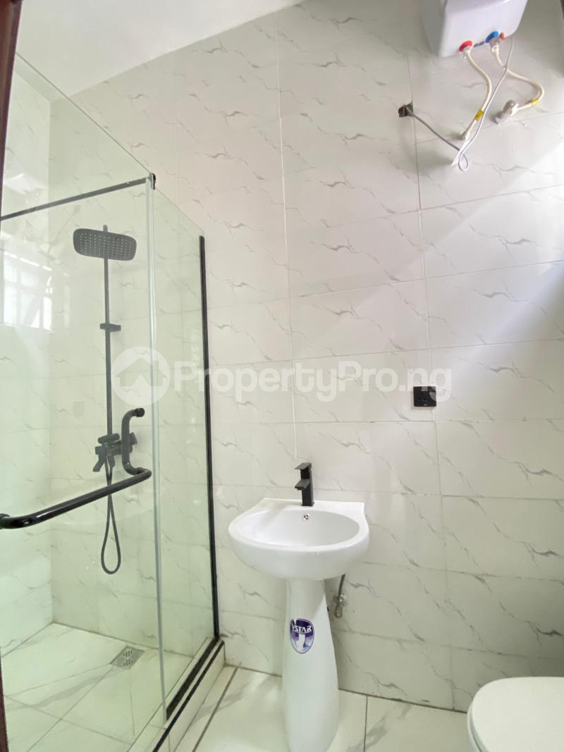 4 bedroom Flat / Apartment for sale Ikota Gra Ajah Lagos