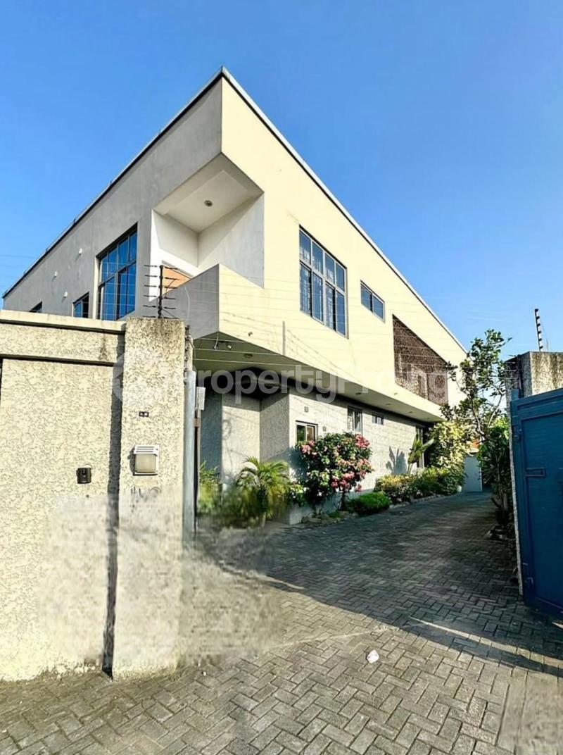 5 bedroom House for sale Ilupeju Lagos