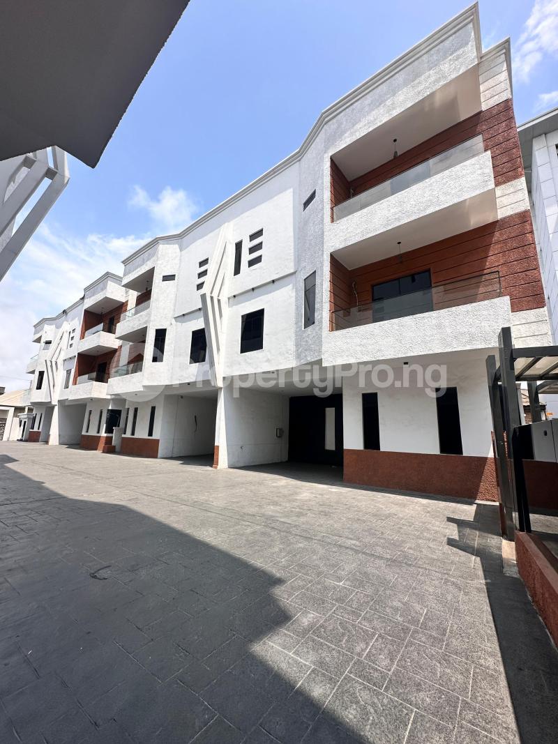 5 bedroom House for sale Osapa london Lekki Lagos - 0