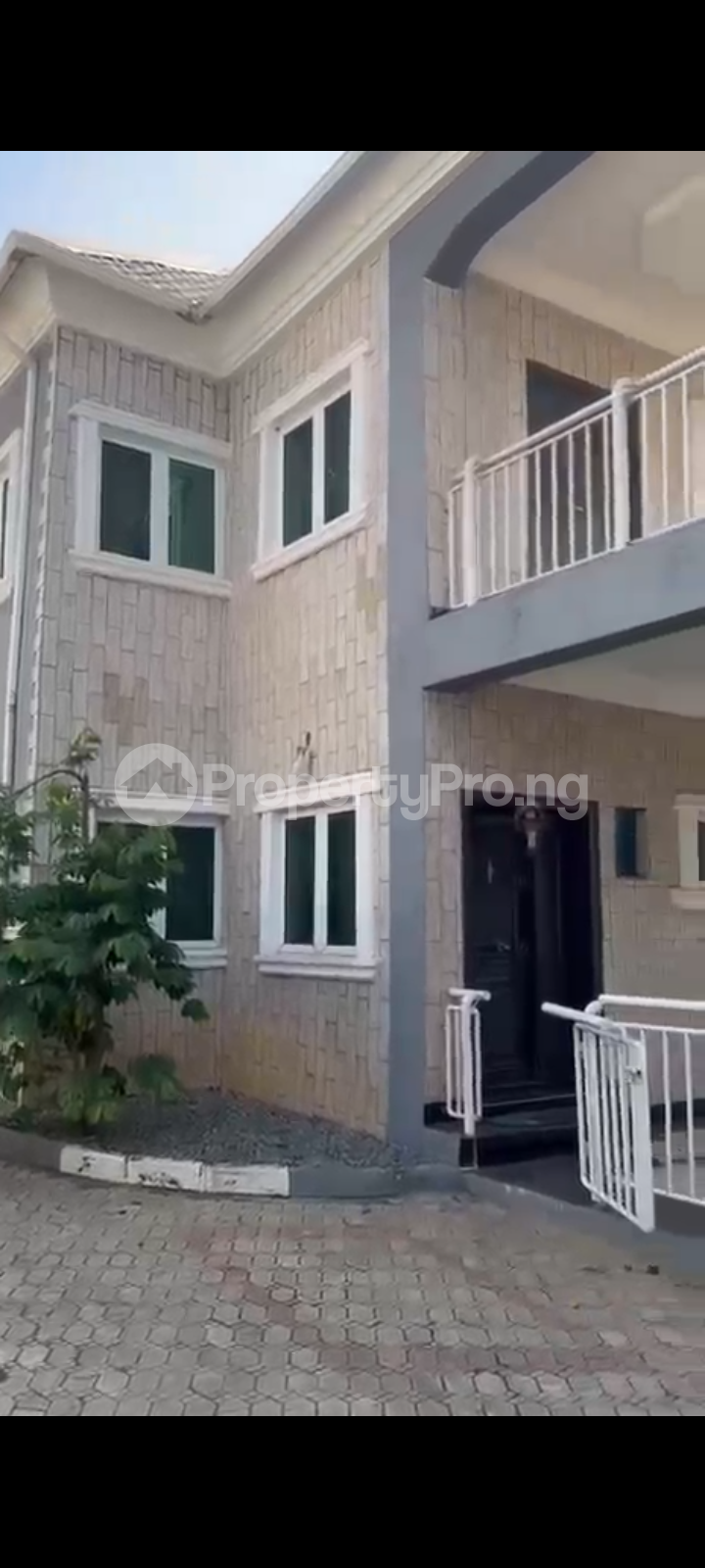 4 bedroom House for sale 6th Avenue Gwarinpa Abuja