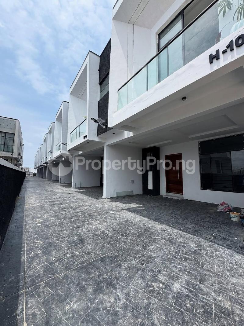 3 bedroom House for sale Ikota Lekki Lagos
