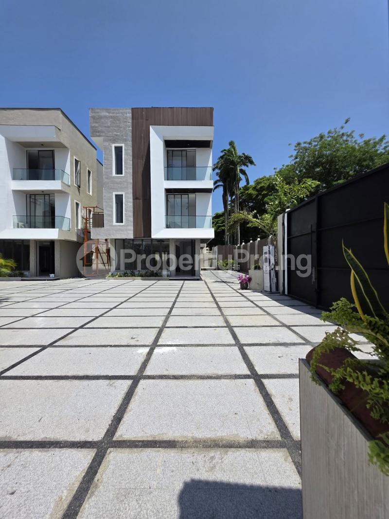 4 bedroom House for sale Ikoyi Lagos