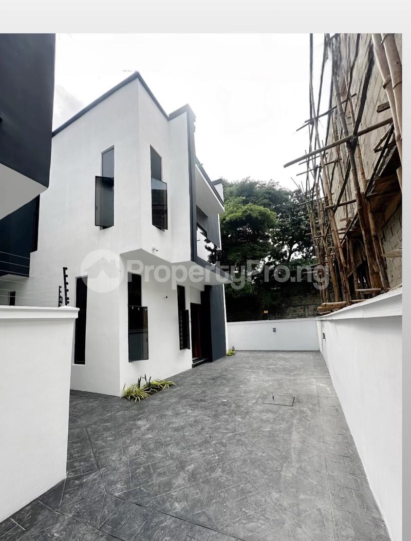 4 bedroom House for sale chevron Lekki Lagos