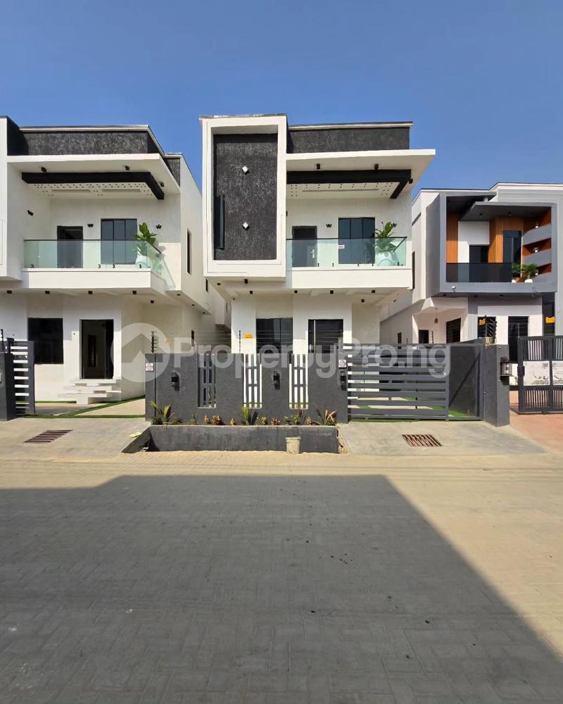 4 bedroom House for sale Ado Ajah Lagos