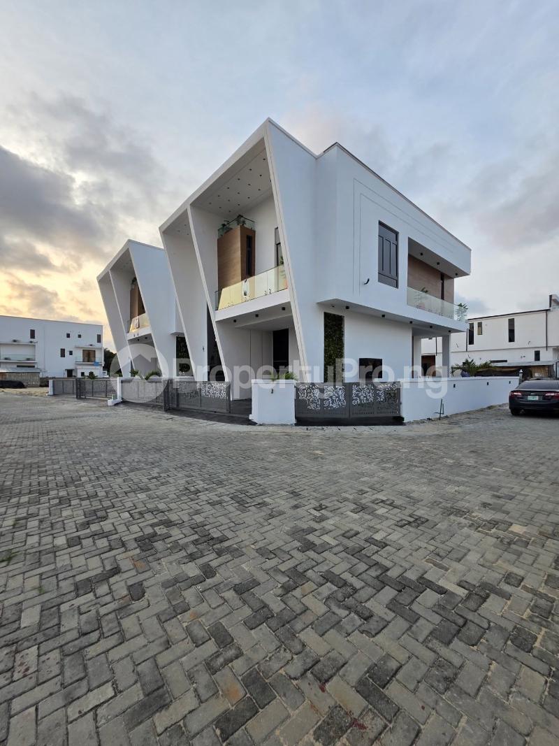 4 bedroom House for sale Lekki Lagos