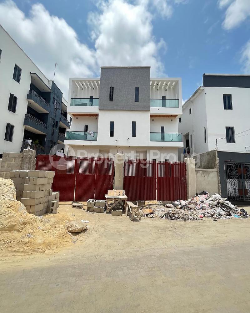 4 bedroom House for sale Ologolo Lekki Lagos