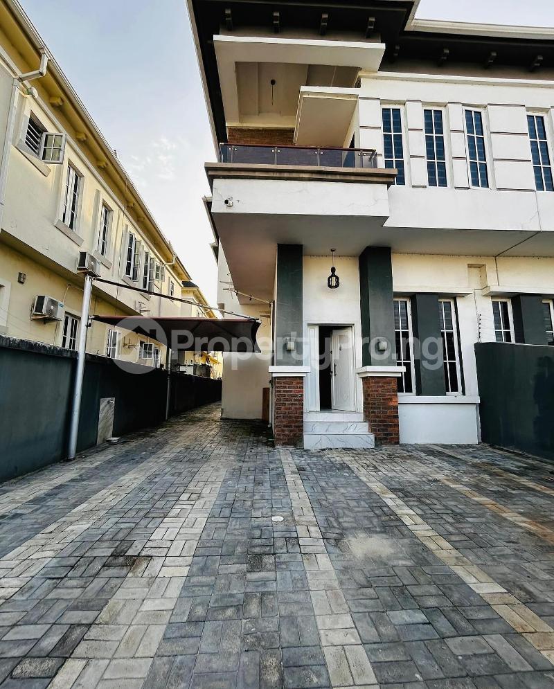 4 bedroom House for sale Ologolo Lekki Lagos