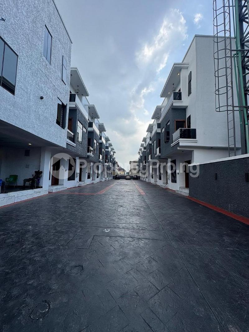 4 bedroom House for sale chevron Lekki Lagos