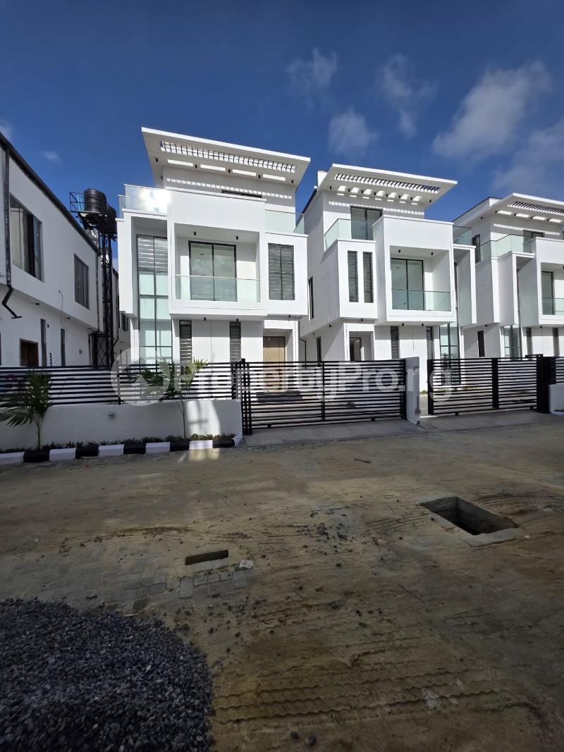 5 bedroom House for sale Chevron Lekki Lagos