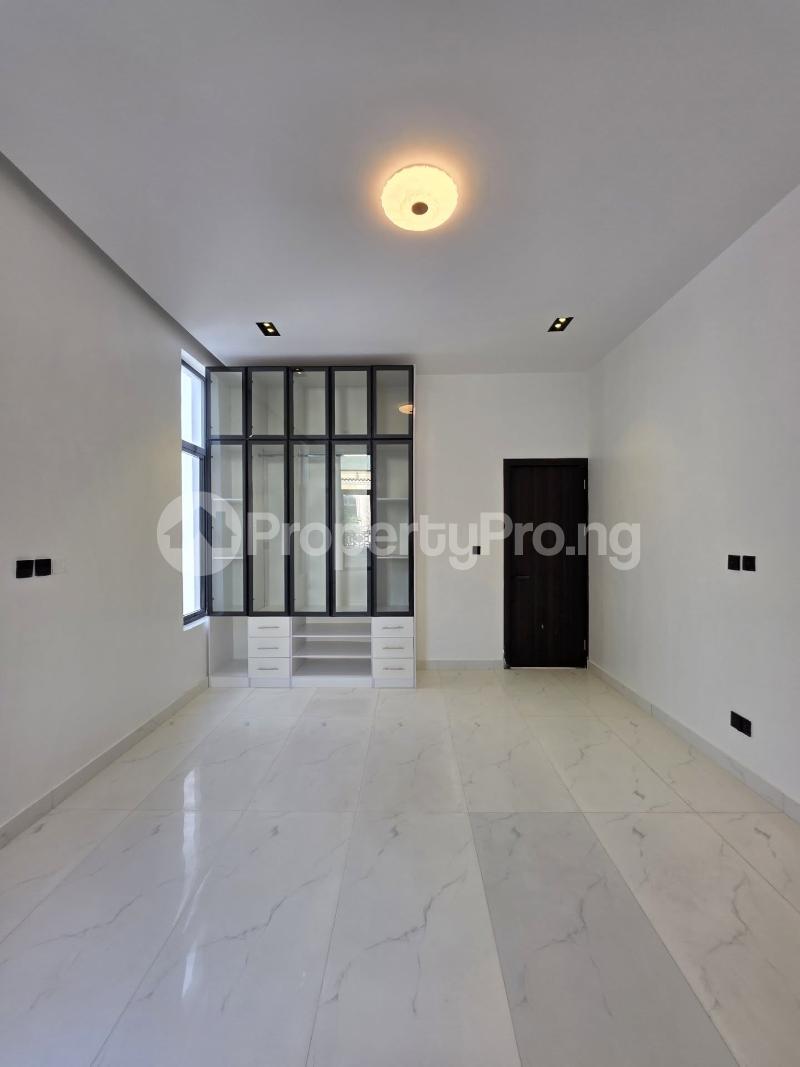5 bedroom House for sale Chevron Lekki Lagos