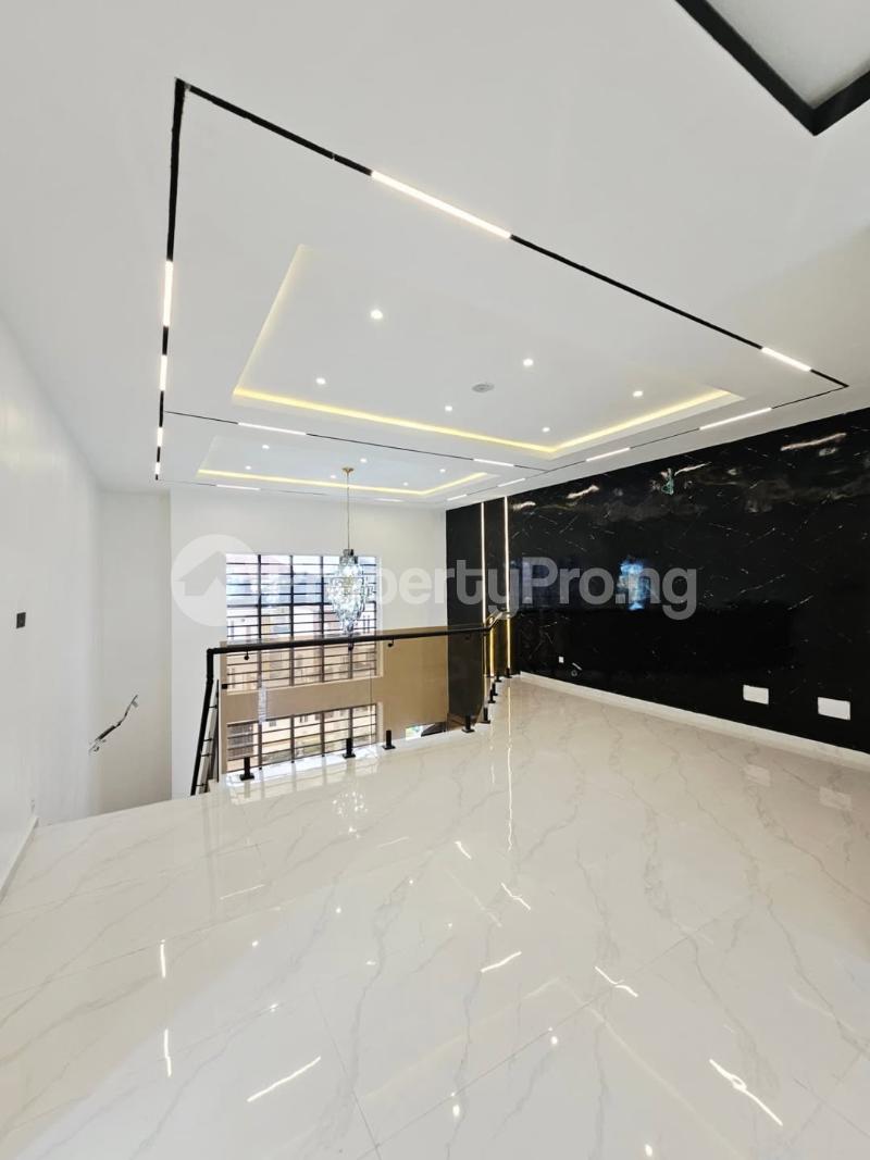 6 bedroom House for sale Chevron Drive chevron Lekki Lagos